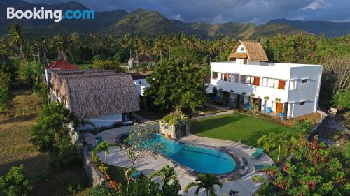 Apartamento con piscina. ¡Cuco!