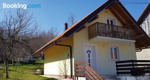 Appartement à Ravna Gora. Terrasse!