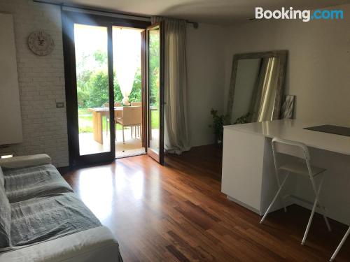 Amplio apartamento en Desenzano Del Garda. Centro y piscina.