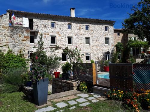 Appartement avec terrasse. Les Assions est votre.