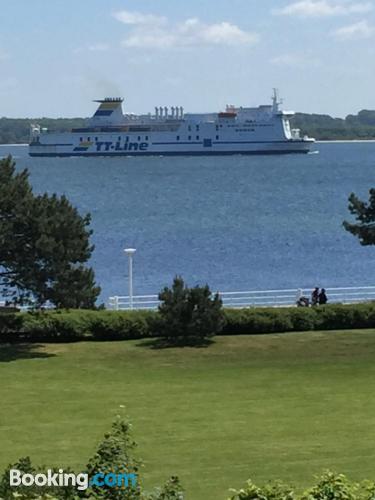 Een slaapkamer. Travemuende vanuit uw raam!