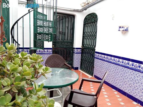 Apartamento con terraza en buena zona de Prado del Rey