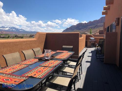 Apartamento de 3 quartos em Moab. Wi-fi e terraço