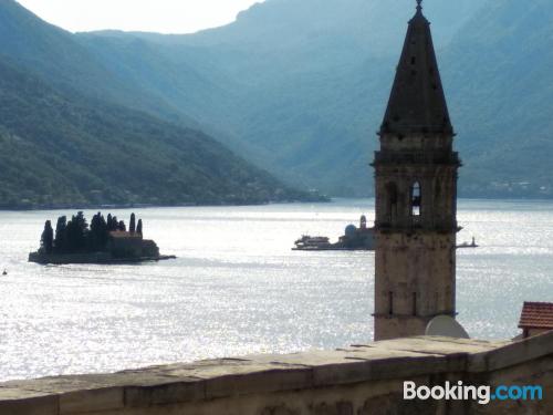 Appartement à Perast. Avec terrasse!.