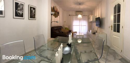 Appartamento di 70m2 a San Luis de Sabinillas. Terrazza e Internet