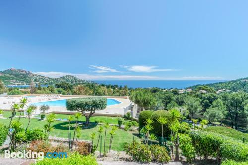 Terrace! Enjoy your pool in Agay - Saint Raphael!