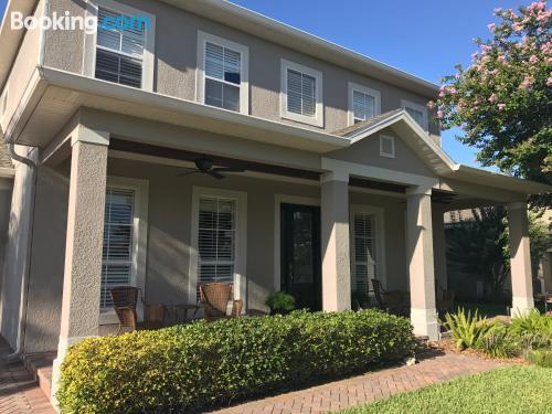 Prático apartamento para duas pessoas em Orlando