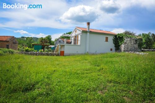 Appartement de 80m2 à Risika. Terrasse et Internet!