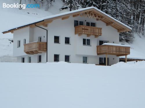 Ferienwohnung mit Balkon. 