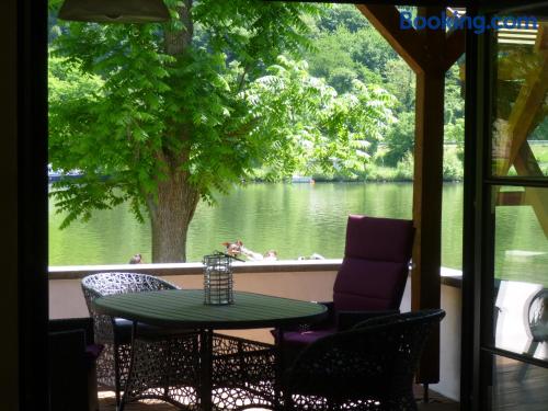 Spacieux appartement. Terrasse!.