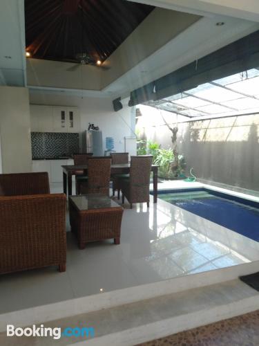 Apartamento con aire acondicionado en Sanur.