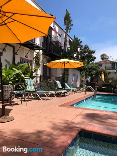Downtown place. Enjoy your swimming pool in Santa Barbara!.