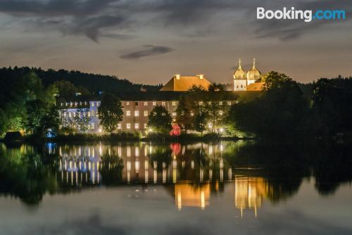 Appartement avec terrasse près de toutes les attractions de Seeon-Seebruck