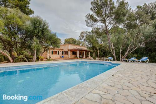 Apartamento com terraço. Piscina!