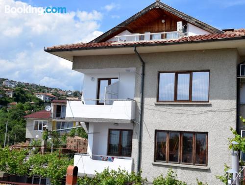 Espacioso apartamento de dos dormitorios en Balchik