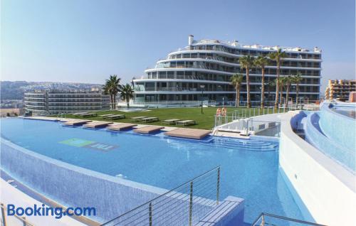 Stay cool: air-con place in Arenales del Sol. Swimming pool!