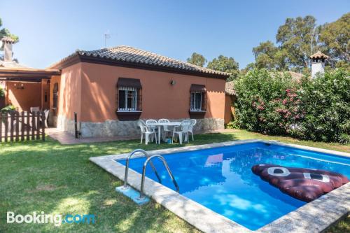 Apartamento com terraço em Chiclana de la Frontera