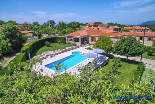 Apartamento con piscina en Molunat.