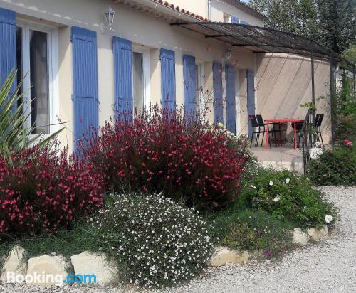 Grand appartement à Althen-des-Paluds. Terrasse!