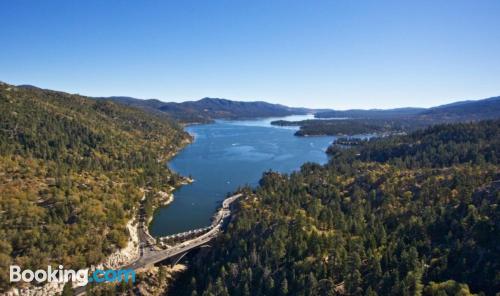 Apartamento con conexión a internet en Big Bear Lake