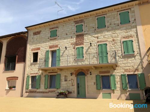 Apartamento con terraza en Rosignano Monferrato.