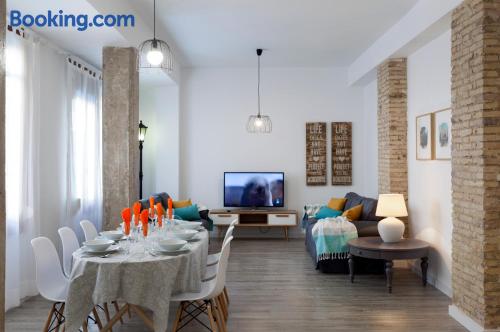 Apartamento en Valencia. ¡Perfecto para cinco o más!