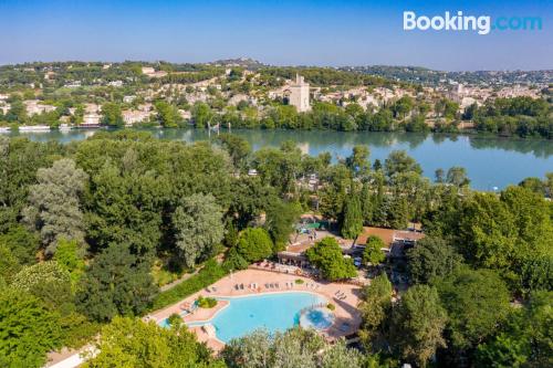 Appartement avec piscine. Terrasse!