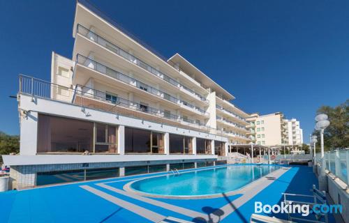 Appartement avec terrasse. Avec l'air concdetionné!.