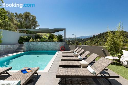 Enormous place with pool, internet and terrace