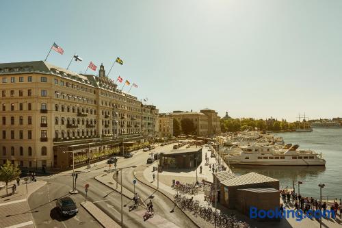 Apartamento con terraza y wifi en Estocolmo, en mitad de todo