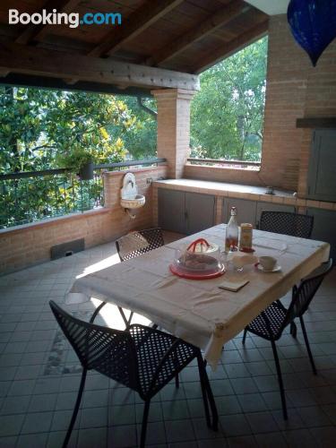 Appartement avec terrasse et Internet à Comacchio. Petit et dans le centre