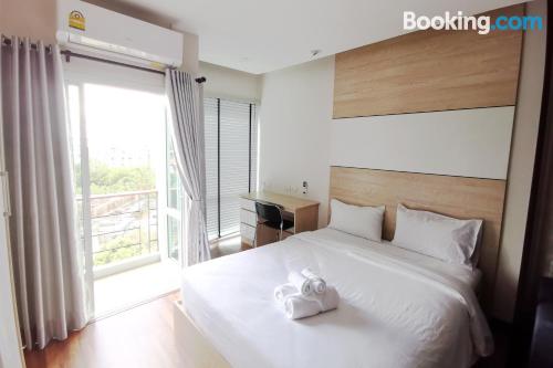 Superbo appartamento con una camera da letto. Chiang Mai è in attesa!.