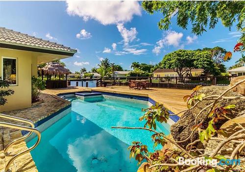 Apartamento com piscina, ideal para famílias