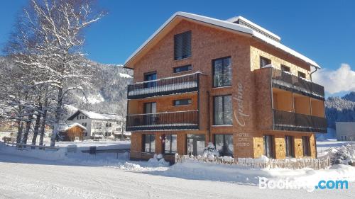 Appartement avec terrasse. À Bezau