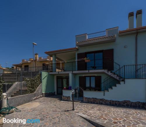 Grand appartement dans une position centrale. Avec terrasse!.