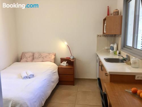 Place for 2 in Kefar Sava with heat and internet