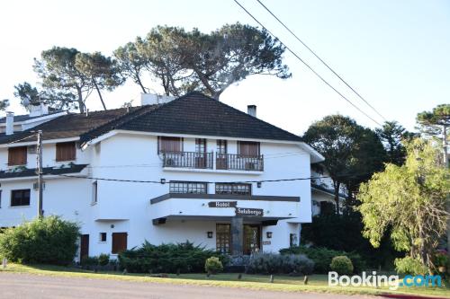 Apartamento bonito con terraza y conexión a internet