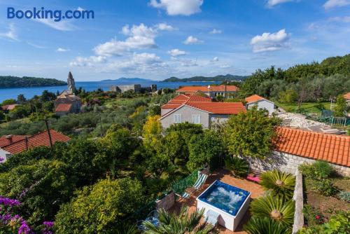 Cómodo apartamento en buena ubicación con wifi y vistas