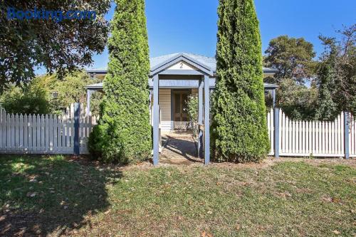 Beechworth à vos pieds!, idéal pour 5 personnes ou plus.