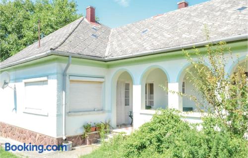 Spacieux appartement en bonne position. Balatonendréd à vos pieds!