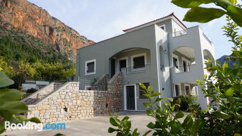 Appartement avec terrasse à Leonidion.