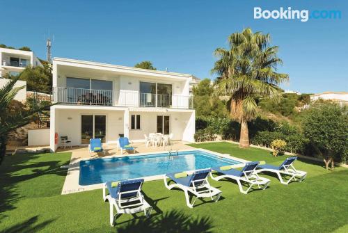 Ferienwohnung mit pool. In Arenal d'en Castell