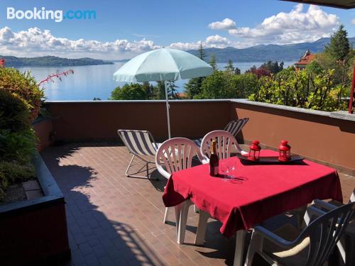 Appartement avec terrasse. Piscine!.