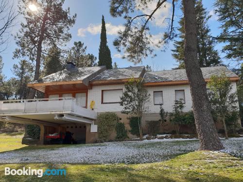 Apartamento com piscina. Em boa posição