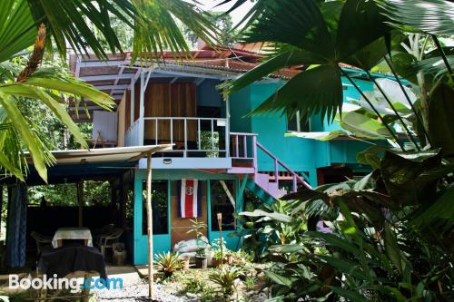 Ferienwohnung mit Internet und Balkon. In Puerto Viejo