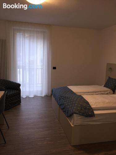 Appartement mit einem schlafzimmer in der innenstadt. In Commezzadura.