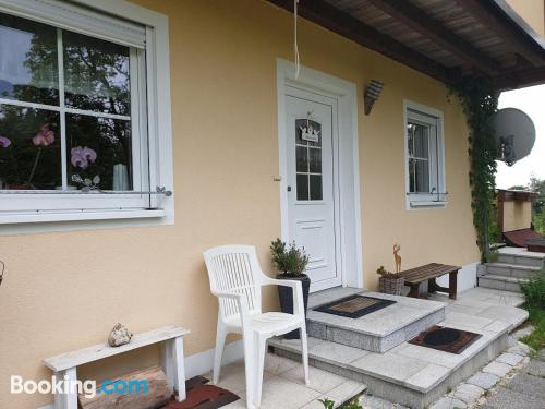 Apartment for two in Fichtelberg with internet.