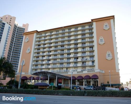 Een slaapkamer in Sunny Isles Beach.