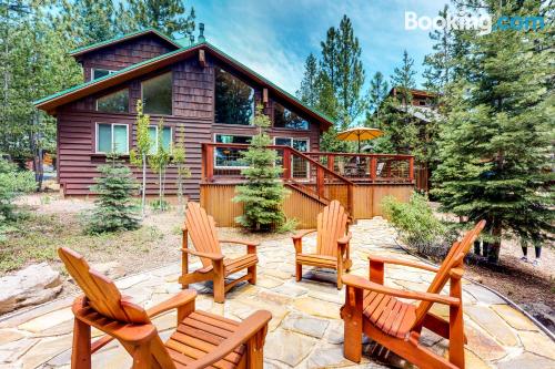 Massif appartement parfait pour les familles à Truckee