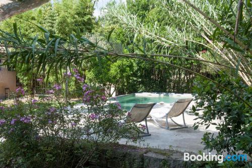 Ferienwohnung in Arles. Terrasse!